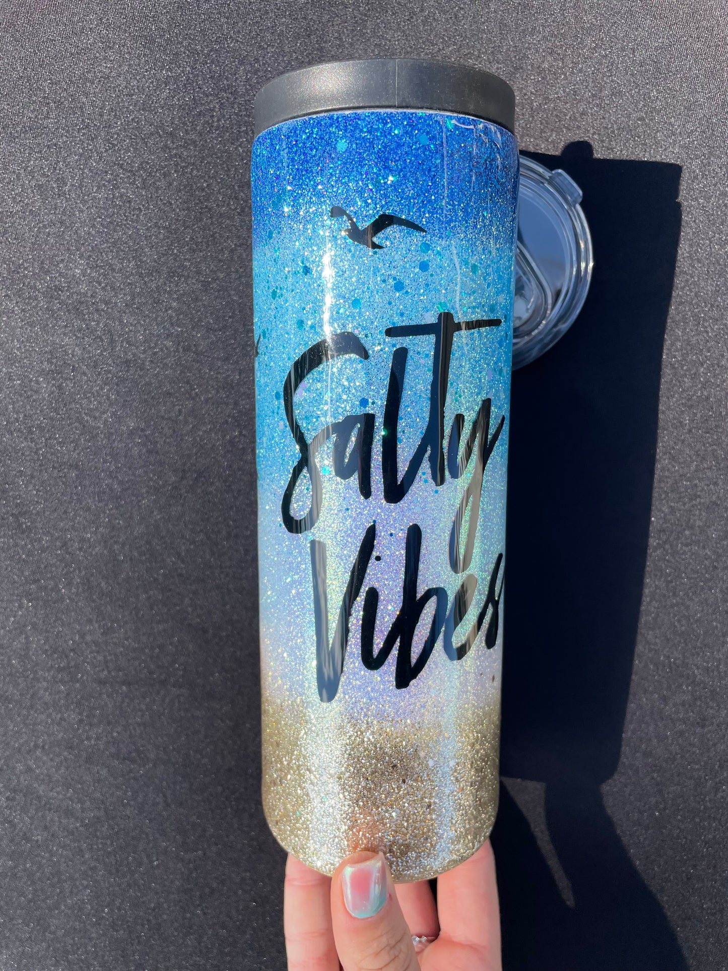 Salty Vibes beach theme 20 oz flip top (b1c61)