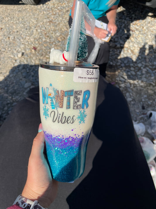 Winter Vibes w/ magnetic Topper 24 oz - (B3)